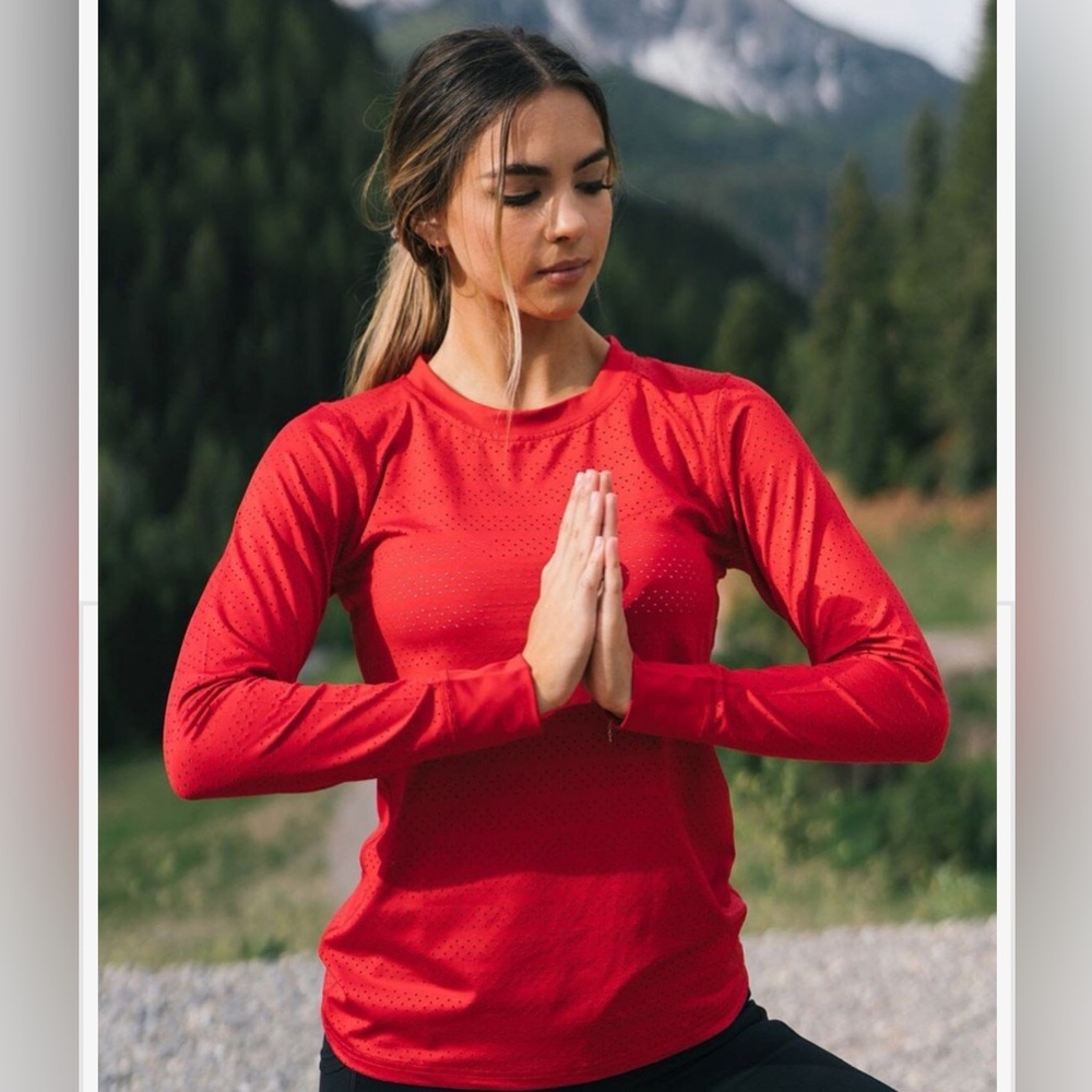Zyia Active Red Chill Long Tee. Size L